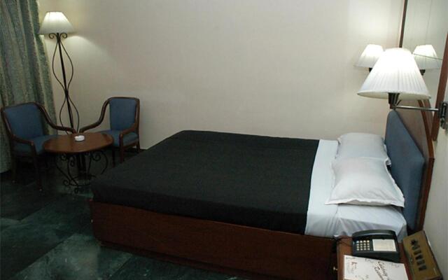 The Hotel Airport