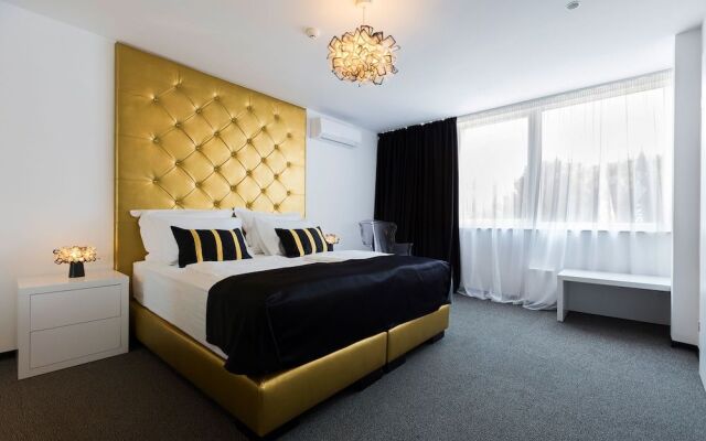 B Gold Luxury Rooms