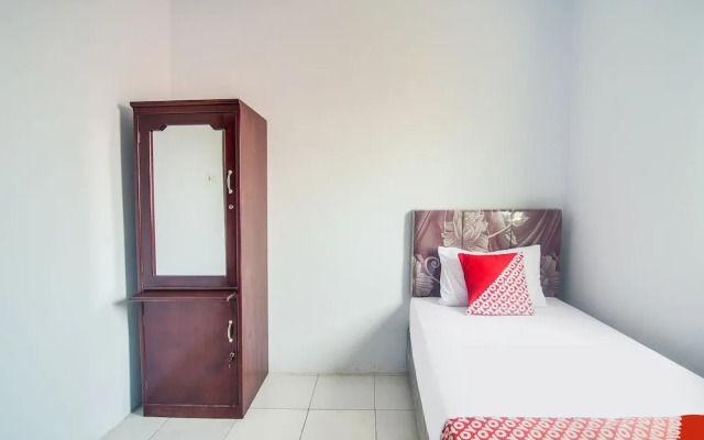 SPOT ON 92000 3m Kost Dan Homestay