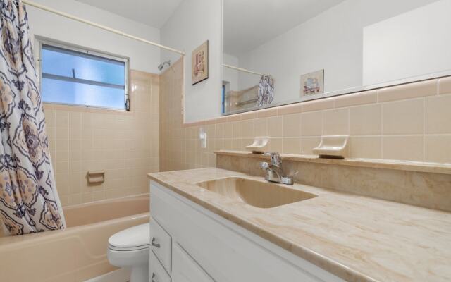 Parkdale Home by Vtrips