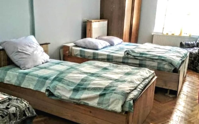 Vareron Hostel