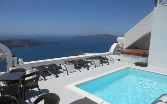 Nomikos Villas