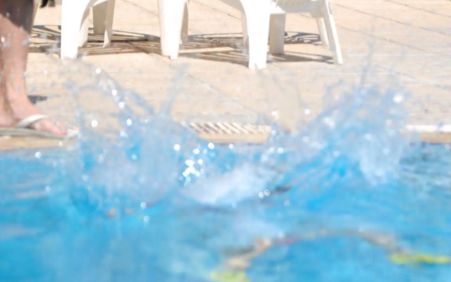 Pigeon Beach Hotel Apartments