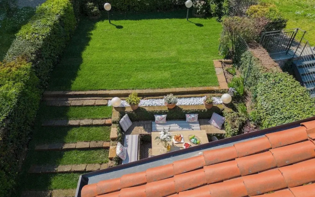 Vico Garden-203 by Rent all Como