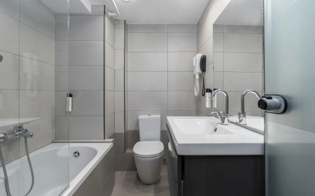 Piraeus City Hotel