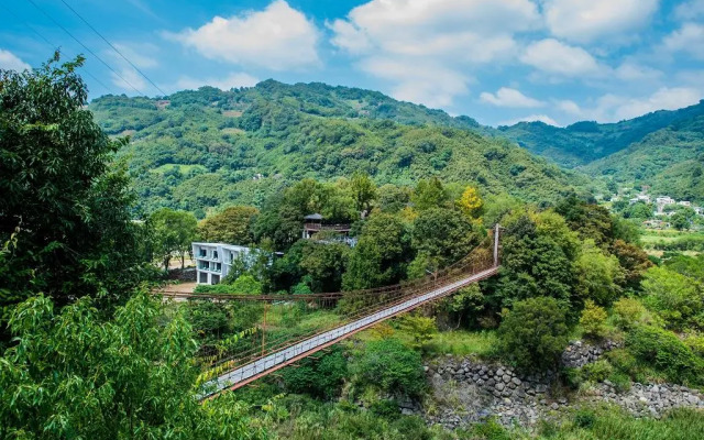 Hu Shan Hot Spring Hotel