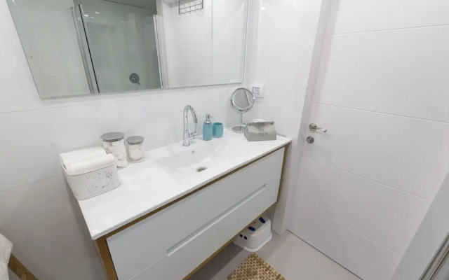 2 Bedroom Apartment in Neot Golf Compound
