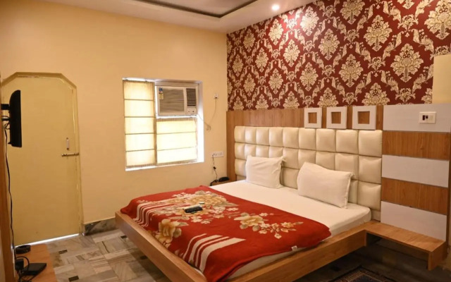 Hotel Arya