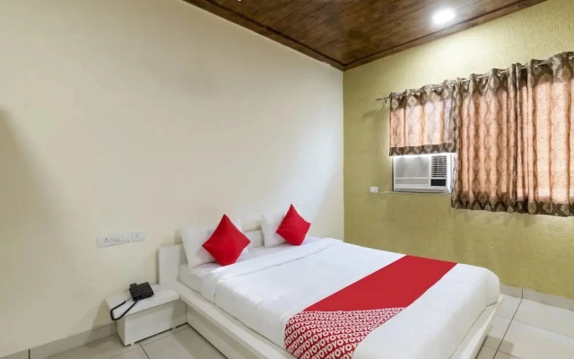 Savoy Suites by OYO Rooms
