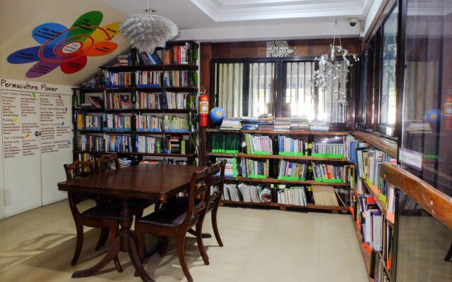 West Gorordo Hotel
