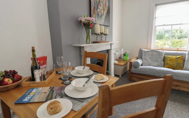 Flat 4 - Hengistdury