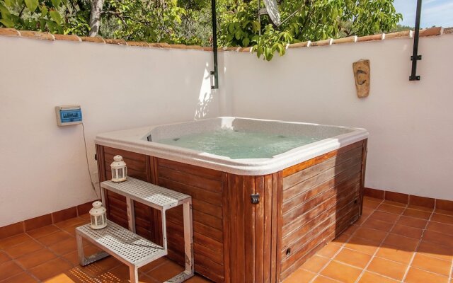 Rural Apartment With Pool And Jacuzzi In An Old Andalusian Country Hous