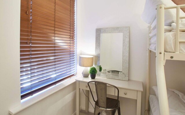 Host Stay Pearl Apartment