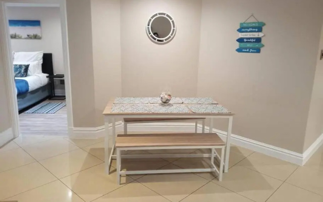 Accommodation Front - The Sails C6-18