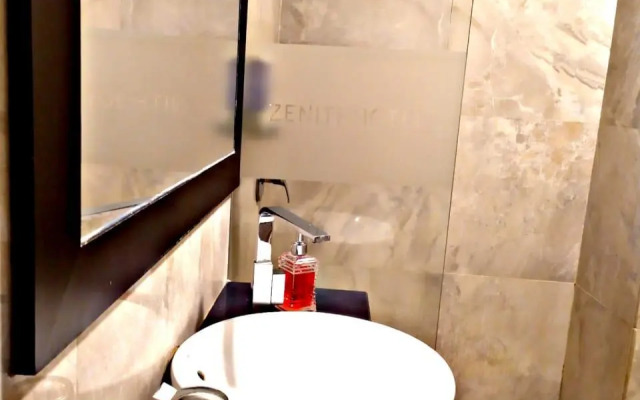 Zenith Hotel