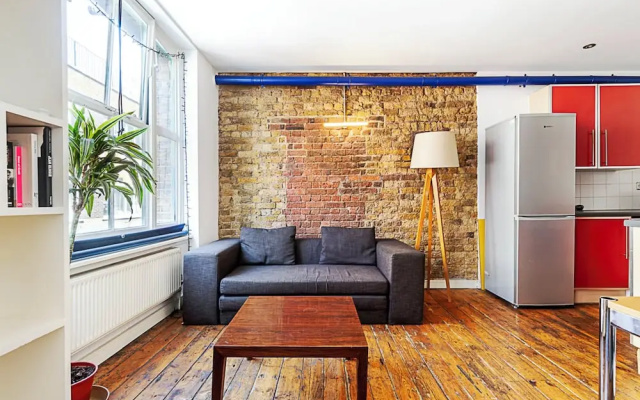 Quirky and Colourful Flat in Shoreditch