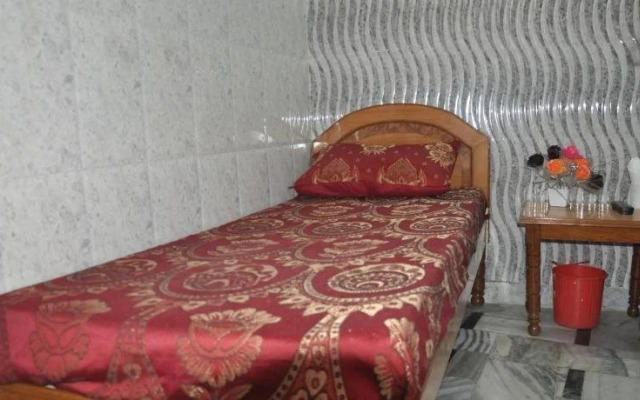 Pari Guest House