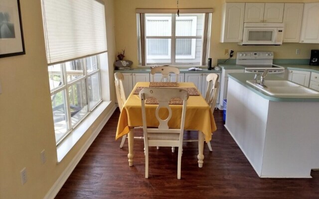Seahorse Landing by Panhandle Getaways