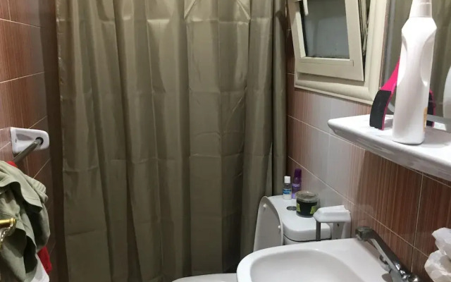 Explore Cairo From A Cozy Designed apt