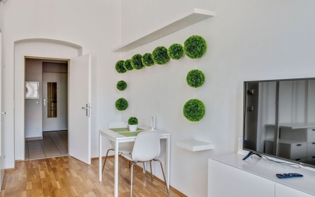 Simplistic Holiday Home In Wien Near Schonbrunn Palace