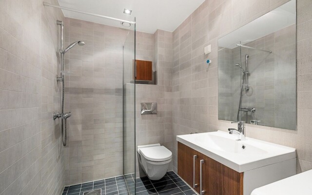 Central 1 Bedroom Apartment