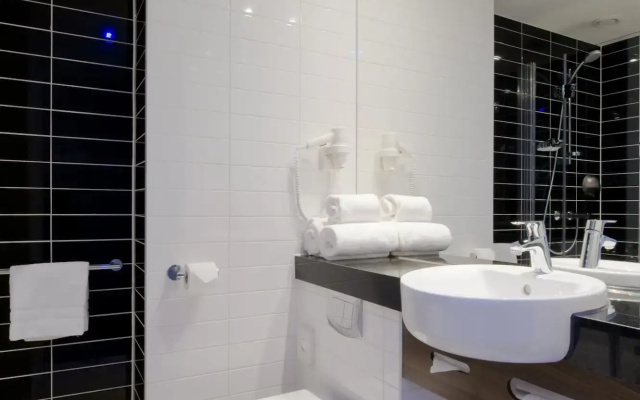 Holiday Inn Express Amsterdam - Sloterdijk Station by IHG