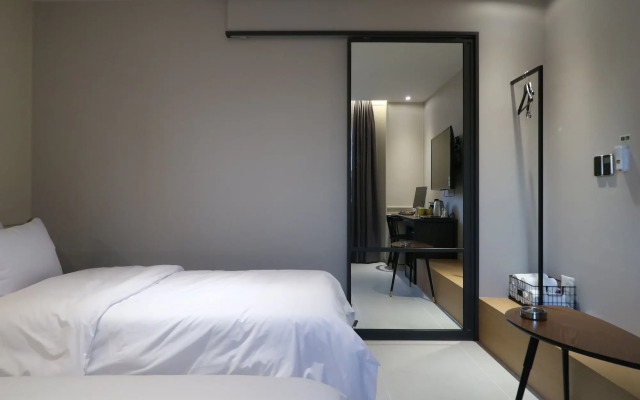 Brown dot Hotel Palyong