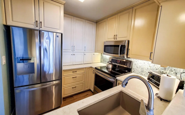 Alan's Hickory Bay West Condo