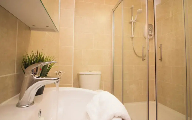 Stayzo Stylish Accommodation in Southampton 10