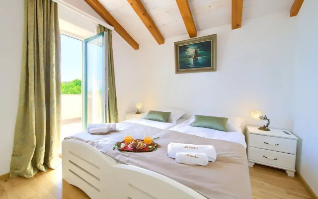 Tranquil Getaway Polje Villa With Pool