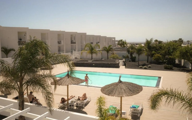 Precioso apartamento en complejo con piscina