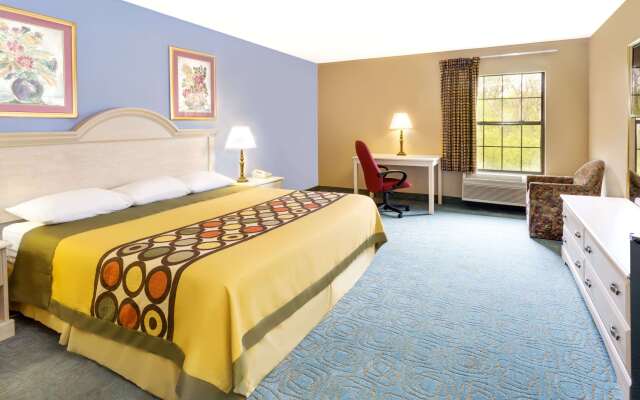 Super 8 by Wyndham Freeport