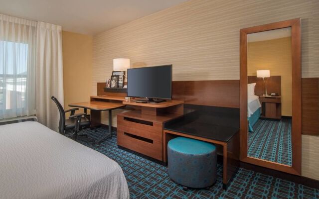 Fairfield Inn & Suites Easton