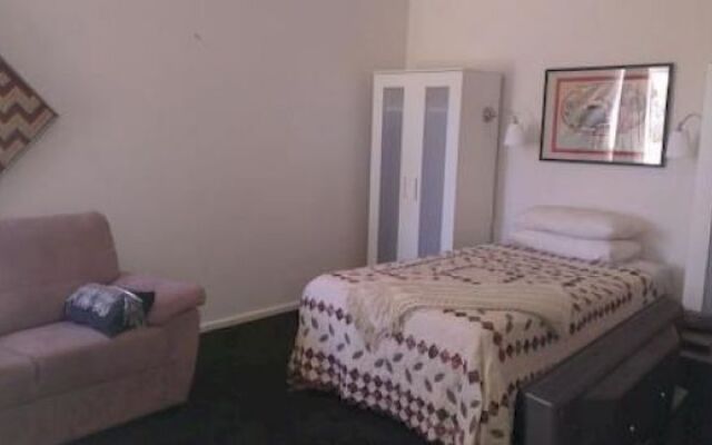 The Vines Avenue Guesthouse
