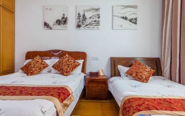 Hefeng Courtyard Inn