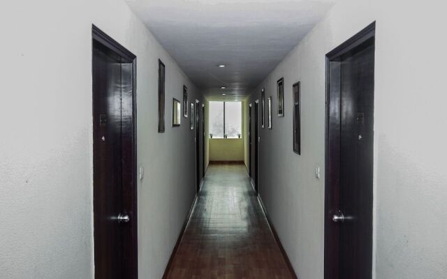 Hotel White Lily