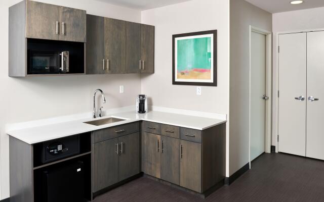 Holiday Inn & Suites Philadelphia W - Drexel Hill by IHG