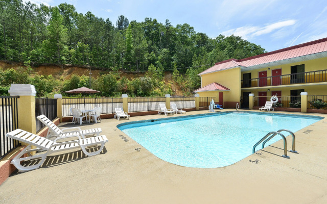 Red Roof Inn Cartersville–Emerson/LakePoint North
