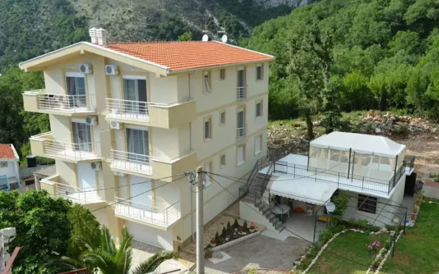 Apartments Anna