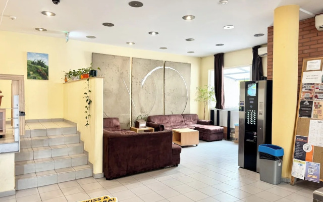 Urbannest Private Hostel Rooms