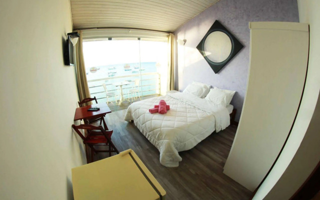 Bamboo Búzios Hostel