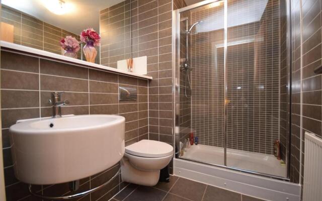 The Broch, 1st Floor, Luxurious City Centre Apartment