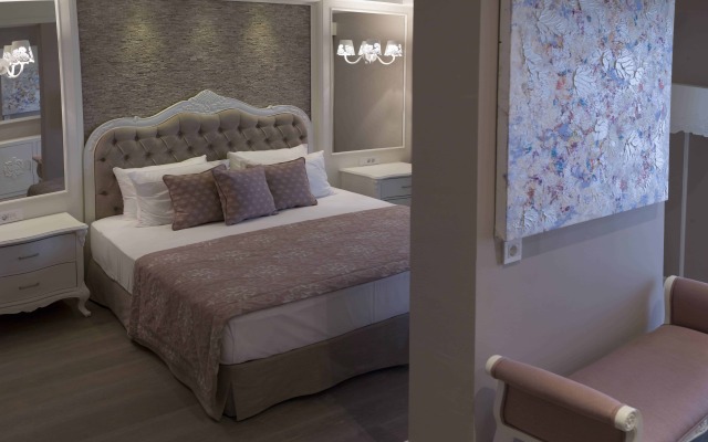 Ena Boutique Hotel & Residences