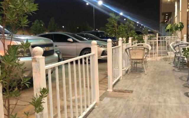 Nozoul Al Nakhil Aparthotel