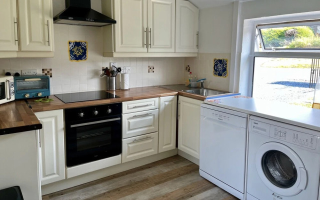 B&B and Self Catering Mon Petit Cottage