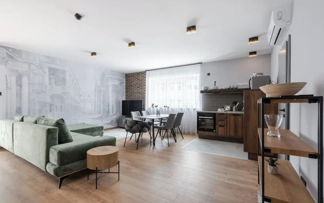 Radnoti Home