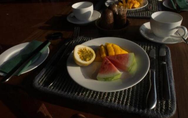 Pangani Cliffs Lodge