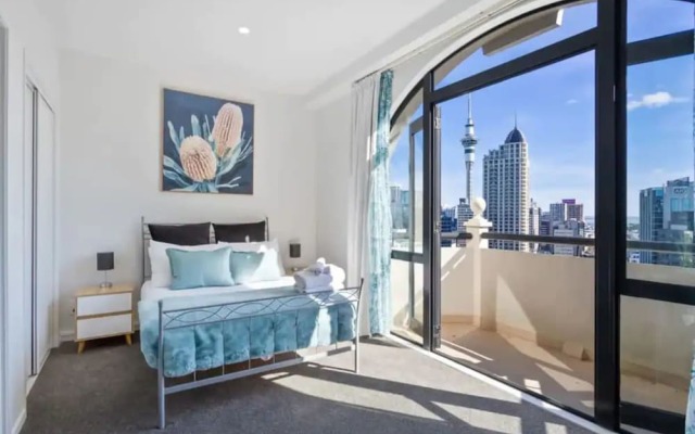 Stunning Sky Tower View Studio Pool And Gym!