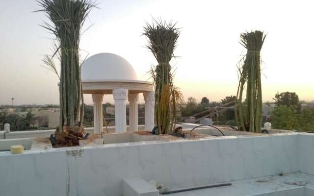 Emirates Hills Lake View Villa