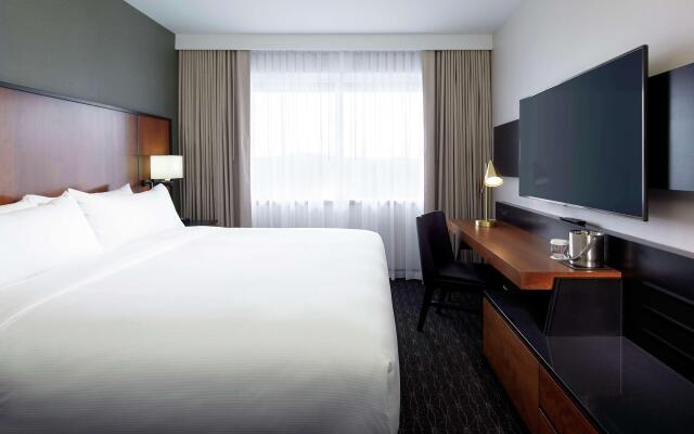 DoubleTree by Hilton Montreal Airport